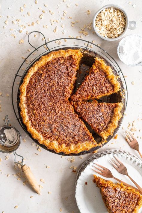 yummy! Cloudy Kitchen, Oatmeal Pie, Chocolate Pie With Pudding, Pastry Cook, Toasted Oats, Pudding Pies, Pie Shop, Butter Pie, Perfect Pies