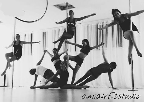 Pole Dance Group Poses, Pole Pictures, Pole Doubles, Pole Photography, Pole Poses, Dance Christmas, Pole Classes, Class Photos, Pole Sport