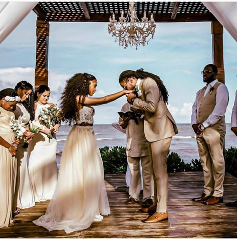 I like the color scheme. Beautiful ❤️ Wedding Black Couple, Healing And Growing, Kate Moss Wedding, Still Healing, Beach Wedding Black, Afro Caribbean, Walk Down Memory Lane, Caribbean Wedding, Munaluchi Bride