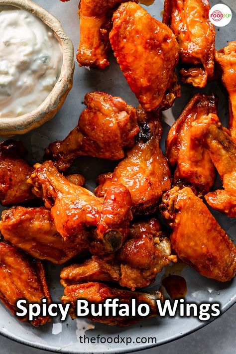 Pizza Hut Copycat Recipes Wings, Pizza Hut Wings Recipe, Pizza Hut Wings, Spicy Buffalo Wings, Peter Piper Pizza, Buffalo Wings Recipe, Marinated Chicken Wings, Hot Wing Recipe, Wings Recipe Buffalo