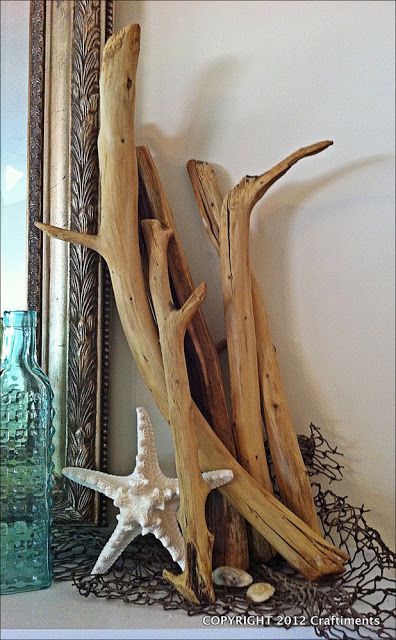 Diy Driftwood, Driftwood Diy, Driftwood Projects, Coastal Living Rooms, Coastal Bedrooms, Driftwood Crafts, Drift Wood, Beach Cottage Style, Beach Crafts