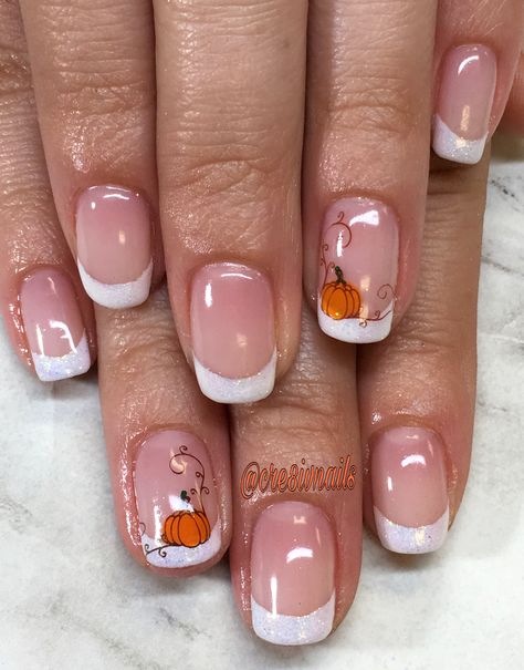 Fall Gel Nails Pumpkin, Thanksgiving French Tip Nail Ideas, Girly Fall Nails Acrylic, French Manicure With Pumpkin, Thanksgiving Nails Fall French Tip, Pumpkin French Manicure, French Nail Fall Designs, French Tip Nails With Fall Design, Fall Gel Nails French Tip