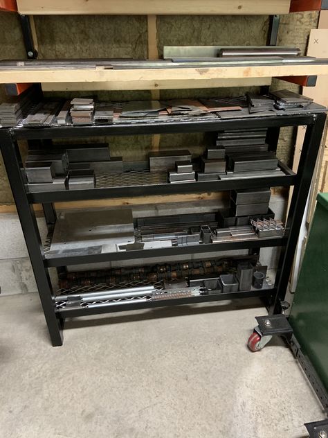 Scrap Metal Organization, Metal Shop Storage Ideas, Metal Fabrication Shop Ideas, Welding Shop Ideas Garage, Scrap Metal Storage, Welding Shop Organization, Welding Shop Layout, Shop Ideas Garage, Welding Table Diy