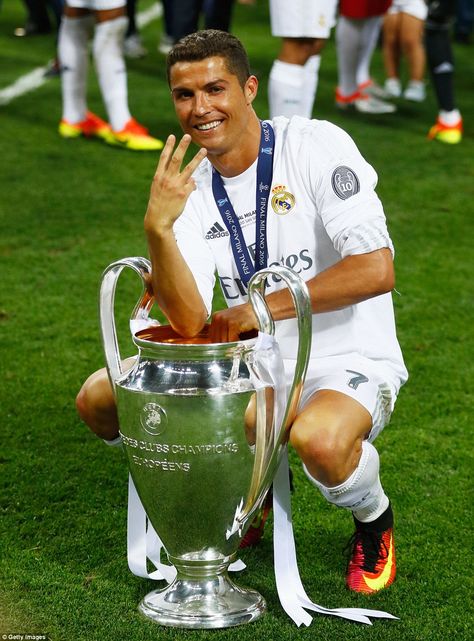 Ronaldo has now won the Champions League twice with Real Madrid adding to the solitary tim... Soccer Player, Cristiano Ronaldo, Real Madrid, Ronaldo, A Man, Madrid, Soccer, Football