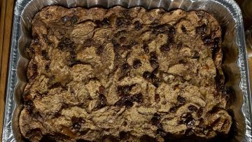 Famous Daves Bread Pudding, Baked Pudding, Praline Sauce, Cinnamon Swirl Bread, Swirled Bread, Muffin Bread, Bread Pudding Recipe, Pepperidge Farm, The Last 10 Years