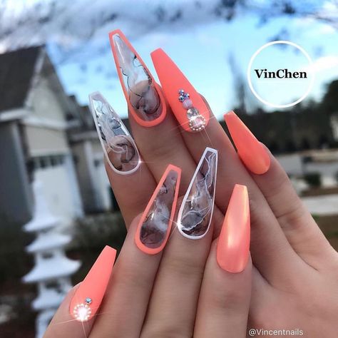 Via @vincentnails ・・・ #artlover #smokeynails #peachnails #coffinnails #tallahasseenails #gelsnails #nails2inspire #nailsofinstagram… Acrylic Nail Polish, Acrylic Design, Her Nails, Almond Acrylic Nails, Christmas Nails Acrylic, Ideas Nails, Acrylic Nail Art, Orange Nails, Acrylic Nails Coffin