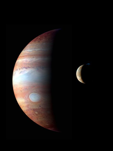 A montage of images of Jupiter and its volcanic moon Io Jupiter And Io, Juno Spacecraft, Nasa Solar System, Great Red Spot, Jupiter Moons, Gas Giant, Black Holes, Science Photos, Space Pictures