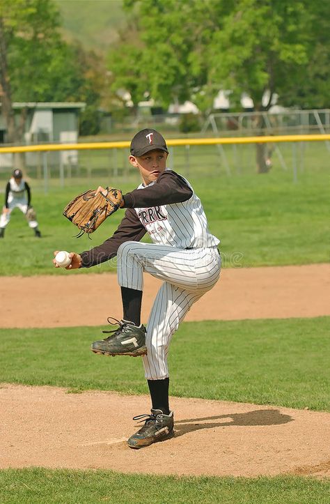 Baseball Pitcher Baseball Manga, Pose Studies, Baseball Poses, Gesture Practice, Sport Poses, Baseball Aesthetic, Baseball Costumes, Baseball Game Outfit, Simi Valley California