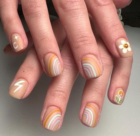 Groovy Nail Art, Retro Nail Art, Beige Nail Polish, Beige Nail, Pastel Nails Designs, Pastel Nail, Retro Nails, Beige Nails, Short Square Nails