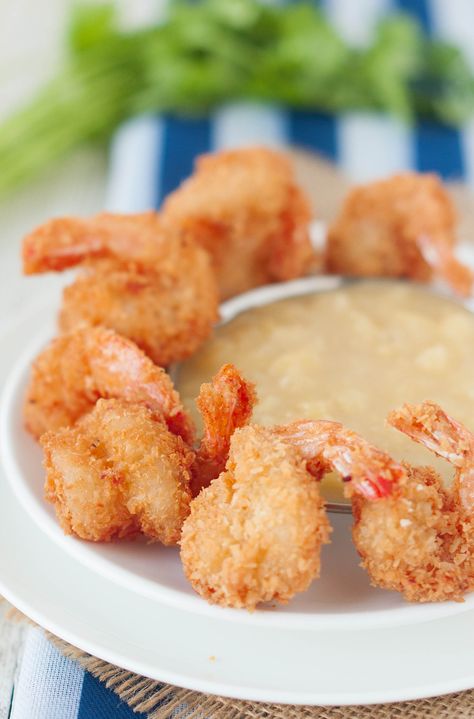 Paleo Coconut Shrimp with Pina Colada Dipping Sauce Recipe on MyRecipeMagic.com Pina Colada Dipping Sauce, Paleo Coconut Shrimp, Red Lobster Copycat, Paleo Seafood, Paleo Fish, Paleo Sauces, Coconut Shrimp Recipes, Paleo Appetizers, Paleo Main Dishes