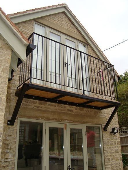 Balcony Pergola, Exterior Facelift, Attic Balcony, Juliette Balcony, Juliet Balcony, House With Balcony, House Balcony, Balcony Grill, Balcony Railing Design