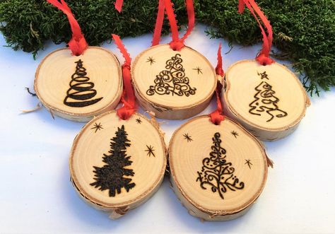 Set of Five Wood Burned Christmas Tree Ornaments Made From | Etsy Christmas Activites, Wood Burned Christmas, Natal Natural, Navidad Natural, Wood Burn Designs, Woodburning Projects, Wood Burning Crafts, Diy Ornaments, Custom Christmas Ornaments