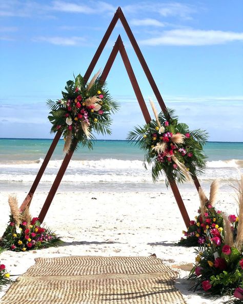 Boutique Wedding Florist |MX on Instagram: “2019 is almost gone and we keep doing our best!! This is final set up and details for N+R wedding today Venue: @akiinevents Wedding…” Double Triangle Wedding Arch, Tropical Wedding Arch, Beach Wedding Pics, Wedding Arch Ideas, Double Triangle, Arch Ideas, Dream Beach Wedding, Tropical Beach Wedding, Costa Rica Wedding