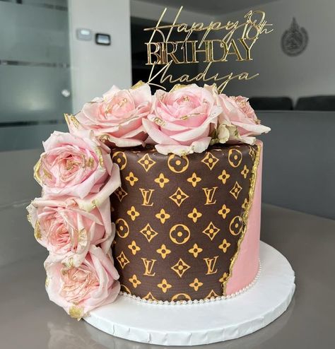 Dessert Location on Instagram: "Lv cake🌸 In love with this colour combo🤩 Acrylic topper by @maluxuryacrylics Edible print by @topperlicious_luton Inspired by @z_rcakes DM @dessertlocation._ for orders and enquiries📩 * * * #lvcake #birthdaycake #yummy #chocolatecake #gold #happybirthday #desserts #luton #birthdaygirl #explorerpage #caketutorial #gold #luxurycupcakes #luxurycake #cake #desserts #birthday #birthdayboy #gift #birthdaygift #customisedgifts #desserts #baker #luton #cakesofinsta Lv Cake Designs Birthday, Boujie Birthday Cake, Lv Birthday Cake For Women, Designer Birthday Cakes For Women, Pink Louis Vuitton Cake, Designer Cakes For Women, Louis Vuitton Cake For Women, Designer Cakes Birthday, Luxury Cakes Birthday For Women