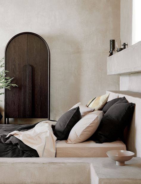 Leanne Ford’s First Crate & Barrel Collection Is Here—And We Want Everything White And Black Modern Bedroom, Contemporary Luxury Bedroom, Limestone Paint, Charcoal Bedding, Charcoal Storage, Concrete Bed, Leanne Ford Interiors, Organic Modern Bedroom, Bright Room