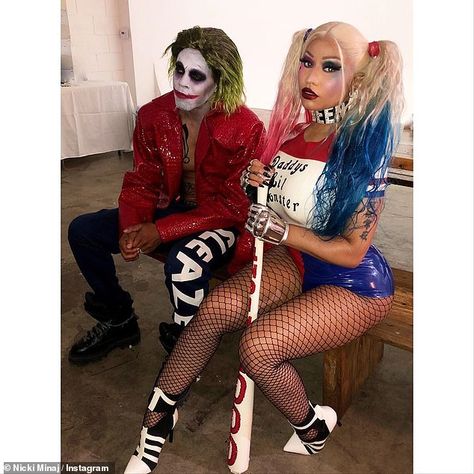 Nicki Minaj Outfits, New Nicki Minaj, Harley Quinn Halloween Costume, Jason Todd Batman, Best Celebrity Halloween Costumes, Harley Quinn Halloween, Joker Costume, Bff Halloween Costumes, Halloween Beauty