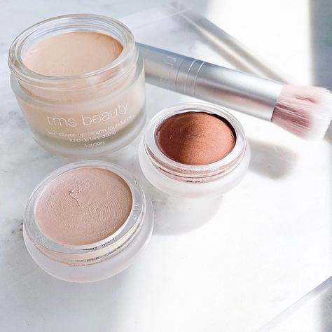 Best Clean Makeup, Mac Mehr, Best Organic Makeup, Organic Makeup Brands, Lightweight Makeup, Nontoxic Beauty, Eco Friendly Makeup, Beauty Youtubers, Rms Beauty