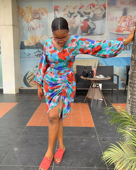 Short Ankara Gowns Style For Wedding, Ankara Church Dress Styles, Ankara Style For Wedding, Beautiful Ankara Styles For Church, Latest Ankara Dress Styles For Church, Short Ankara Dresses Classy For Church, Kampala Short Gown Style, Silk Short Gown, Short Gowns Classy English