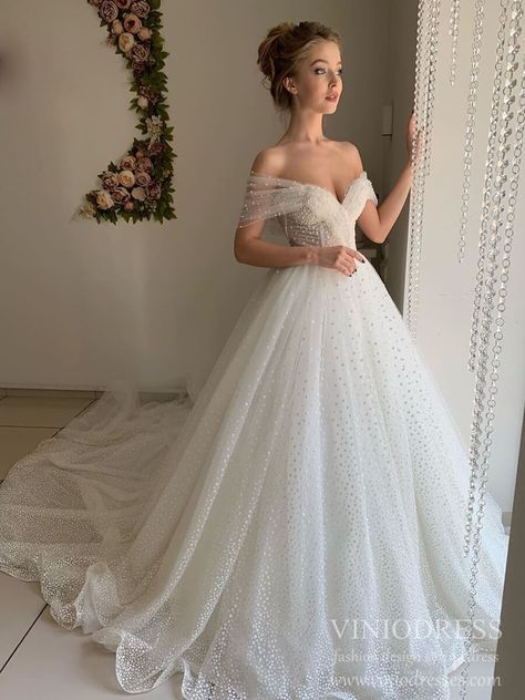 Wedding Dress Cathedral Train, White Ball Gown Wedding Dresses, Dress Hairstyle, Couture Dior, Beaded Lace Wedding Dress, White Ball Gowns, Off Shoulder Wedding Dress, Cathedral Train, Wedding Dress With Pockets