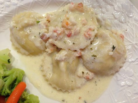 Accounting For All My Blessings: Shrimp and Lobster Ravioli with a Limoncello Cream Sauce Lobster Ravioli Sauce, Shrimp And Scallop Recipes, Crab Ravioli, Ravioli Sauce, Ravioli Filling, Lobster Ravioli, Filled Pasta, Ravioli Recipe, My Blessings