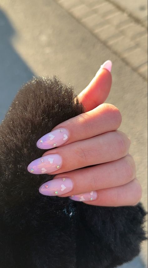 Valentines Day Nails Lavendar, Lavender Valentines Day Nails, Lavender Heart Nails, Lilac Valentines Nails, Lavender Valentines Nails, Purple Heart Nails, Slay Nails, Spring Acrylic Nails, Valentine Nail Art