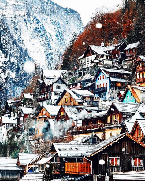 Hallstatt, Austria | Instagram photo by @kjp Hallstatt Austria, European Road Trip, Romantic Road, Bolshoi Ballet, Austria Travel, Christmas Town, Alam Yang Indah, Winter Travel, Elba