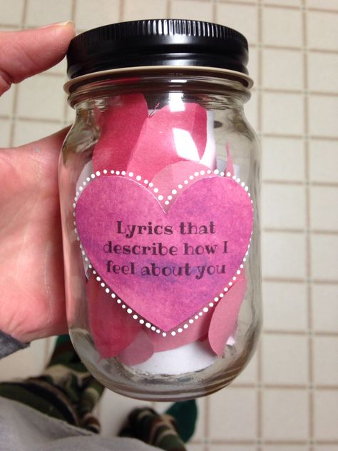 Lyrics that describe how I feel about you Mason Jar | DIY boyfriend gift | Mason Jar DIY | Mason Jar Crafts | Lyrics Hadiah Valentine, Homemade Gifts For Boyfriend, Creative Gifts For Boyfriend, Bf Gifts, Diy Gifts For Him, Cute Couple Gifts, Bday Gift, Boyfriend Diy