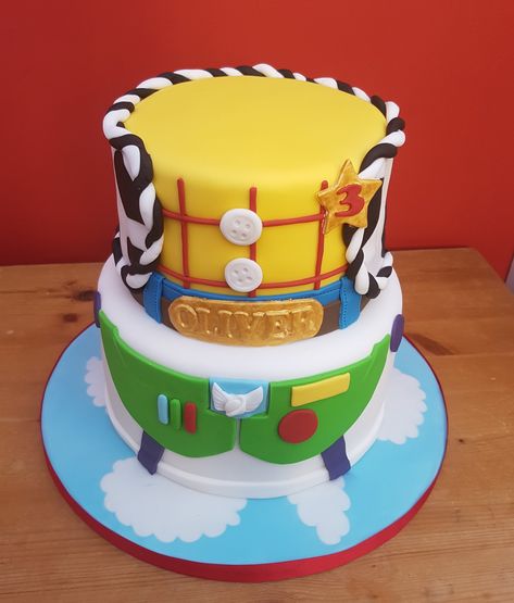 Toy story birthday cake with woody and buzz lightyear tiers Birthday Board Diy, Toy Story Birthday Cake, Geek Toys, Smash Cakes, Cake Kids, Toy Story Theme, Disney Birthday Party, Toy Story Cakes, Story Birthday