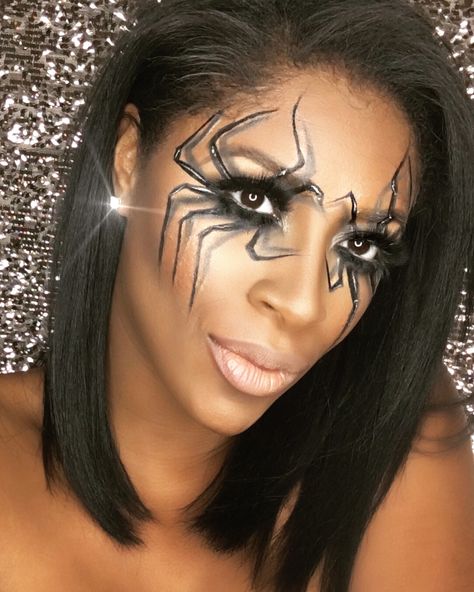 ✨ Go follow @blackgirlsvault for more celebration of Black Beauty, Excellence and Culture♥️✊ Eyes Halloween Makeup, Spider Eye Makeup, Zombie Spider, Spider Eyes, Perfect Makeup Tutorial, Spider Makeup, Eyes Halloween, Natural Eye Makeup Tutorial, Spider Costume