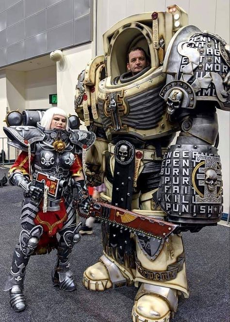 Warhammer Cosplay, 40k Cosplay, Warhammer 40k Blood Angels, Cosplay Couple, Adeptus Astartes, Scifi Fantasy Art, Awesome Cosplay, Warhammer 40k Art, Warhammer 40k Artwork