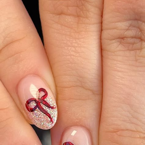 HEATHER ERRINGTON on Instagram: "Take a ‘bow’  🎀🎀🎀🎀🎀🎀🎀🎀🎀🎀🎀🎀🎀🎀🎀  Chrome layered bows ❤️  Bows have me in a head lock, always have, always will 😂💅🏻🎀❤️  Hand painted using @british.rose.official red chrome & @magpie_beauty Amelia glitter 🪩" Red Chrome Nails With Bow, Bauble Nails, Red Bow Nails, Wreath Nail Art, Red Chrome Nails, Bow Nails, British Rose, Red Chrome, Celebrity Nails