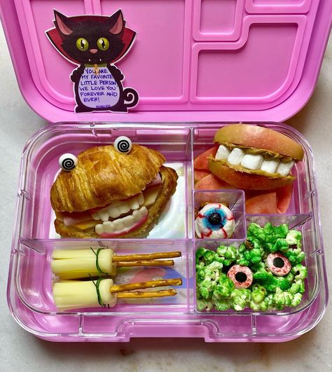 Halloween Packed Lunch Ideas, Fall Themed Lunch Ideas For Kids, Halloween Lunch Snacks, Halloween Kids Lunch Ideas For School, Halloween Bento Box For Kids, Halloween Kid Lunch Ideas, Kids Halloween Lunch Ideas, Halloween Kids Lunch Ideas, Halloween Themed Lunches For Kids