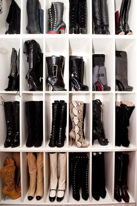 Boot Storage-> good Idea #closet #storage #organization #shelving #boots Shoe Website, Ideas De Closets, Maximize Closet Space, Boot Organization, How To Have Style, Boot Rack, Boot Storage, Shoe Websites, Dream Closets