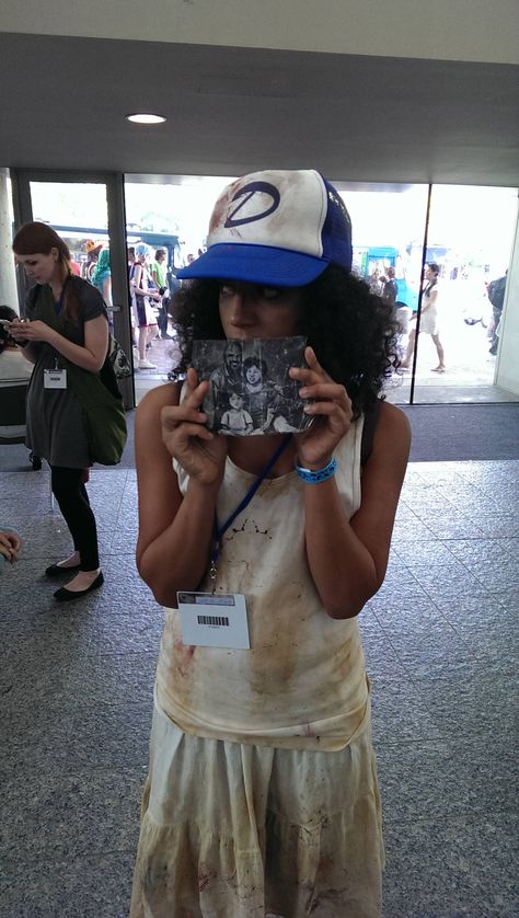 Twd Clementine Cosplay, Clementine Twd Cosplay, Clementine Costume, Clementine Cosplay, Clem Twdg, Character Day Ideas, Clementine Walking Dead, Twd Telltale, Comic Con Outfits