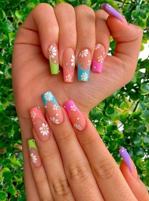 Nails Coral, Nails Elegant, Coral Nails, French Tip Acrylic Nails, Flower Nail Designs, Nails French, Nails Spring, Spring Hill, Pretty Acrylic Nails