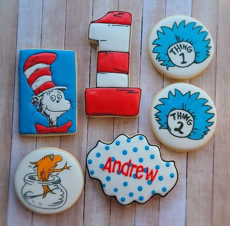 Cat In The Hat Cookies, Cat In The Hat Party, Hat Cookies, Hat Party, Cat In The Hat, Cookie Ideas, Cat Hat, State Fair, Icing Cookies