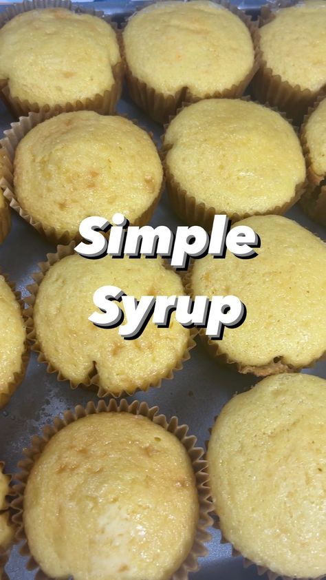 sofyssweetsacademy on Instagram: Simple syrup is one of the many ways you can keep your cakes/cupcakes from drying out! #cupcakes #cake #cakedecor #baking #recipes Simple Syrup For Cupcakes, How To Keep Cupcakes Moist, Simple Syrup Recipe For Cakes, Simple Syrup For Cakes, Brownie Truffles, Baking Hacks, Simple Syrup Recipes, Brownie Cupcakes, Homemade Cupcakes