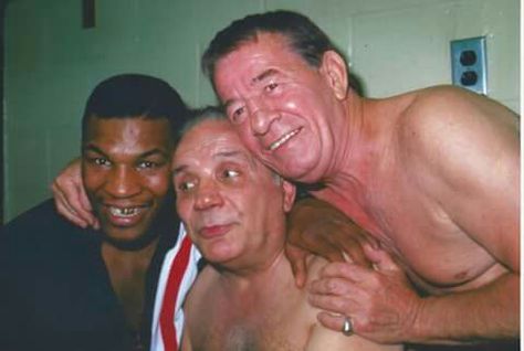 Tyson LaMotta Graziano Jake Lamotta, Boxing History, Raging Bull, Mma Boxing, Boxing Champions, Love Box, Mike Tyson, Tough Guy, School Pictures