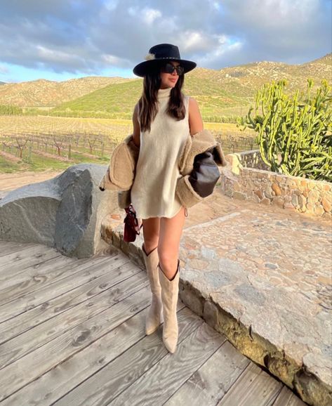 Napa Dinner Outfit, Fredericksburg Texas Outfit Winter, Temecula Outfit Wine Tasting, Outfits Para Tequila, Fall Farm Outfit, Outfit Rancho Mujer, Jalisco Outfits, Elegant Cowgirl Outfit, Outfit Palenque