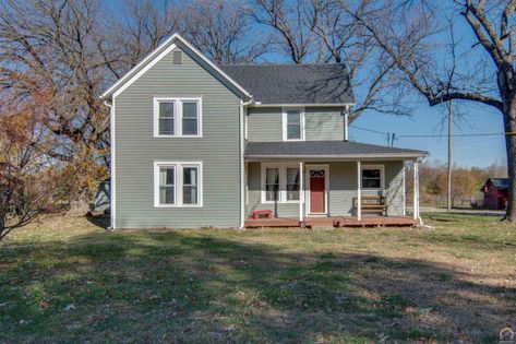 Kansas Farmhouse, Life Dreams, Country Life, Kansas, Fence, Shed, Garage, Outdoor Structures, Farmhouse