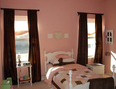 Brown And Pink Bedroom Ideas, Brown And Pink Bedroom, Pink And Brown Bedroom Ideas, Pink And Brown Room, Pink Bedroom Set, Brown Room Decor, Pink Kids Bedrooms, Room Inspo Decor, 2000s Room