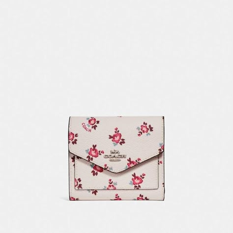 Coach Small Wallet With Floral Bloom Print Cute Wallet Aesthetic, Coach Floral Wallet, Wallet Photography, Designer Suitcases, Coach Wallets, Coach Floral, Cute Wallet, Bead Hair Accessories, Spring Bags