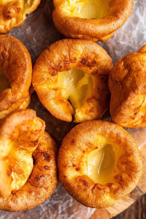 Best Yorkshire Pudding Recipe, Traditional Yorkshire Pudding Recipe, Yorkshire Pudding Mix, Easy Yorkshire Pudding, Easy Yorkshire Pudding Recipe, Yorkshire Recipes, How To Make Yorkshire Pudding, Yorkshire Pudding Batter, Yorkshire Pudding Recipe