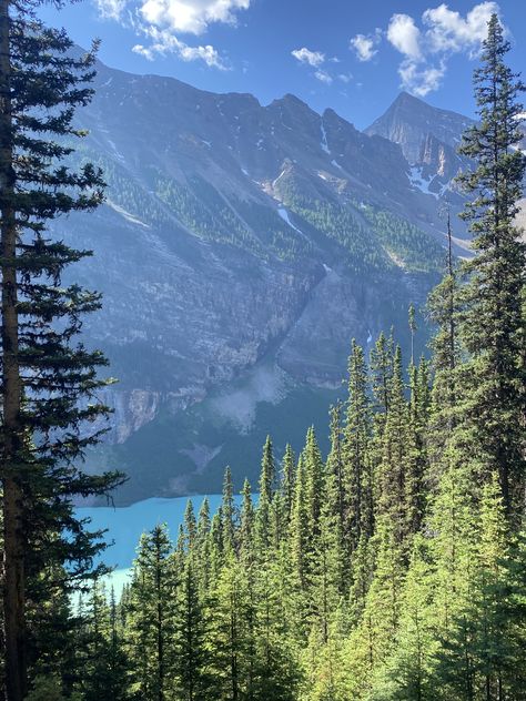 Aesthetic Landscapes, Nature Is Beautiful, Canada Trip, Pretty Views, Banff Canada, Water Pictures, Adventure Aesthetic, Pretty Landscapes, Gods Creation