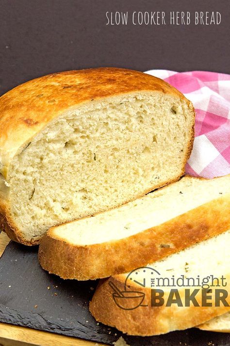 Herb And Cheese Bread, Herb Bread, Delicious Seafood Recipes, Easy Rolls, Loaf Of Bread, Crock Pot Soup, Crock Pot Slow Cooker, Delicious Bread, Crockpot Recipes Slow Cooker