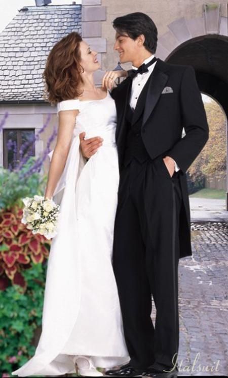 Wedding Tail, Tailcoat Tuxedo, Mens Beach Wedding Attire, Tuxedo With Tails, Best Wedding Speeches, Beach Wedding Attire, Mens Wedding Attire, Suits Prom, Wedding Suits Groom