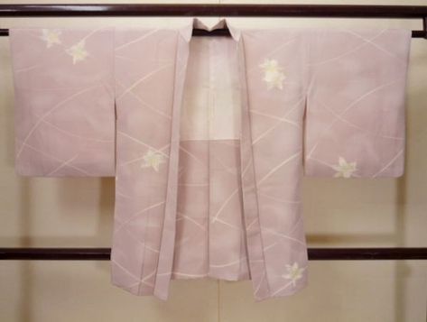 Pink Haori, Haori Pattern, Men's Yukata, Jewelry Dress, Yukata Kimono, I Need Friends, Outfit Styles, Clothing Design Sketches, Old Fashion Dresses