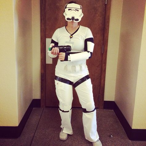 Storm Trooper DIY costume. Black and white duct tape & foam sheets. Diy Storm Trooper Costume Women, Storm Trooper Costume Women, Diy Storm Trooper Costume, Storm Trooper Halloween Costume, Female Stormtrooper, Costume Template, Stormtrooper Costume, Storm Costume, Butterfly Footprints