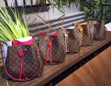 Bucket Bags Outfit, Clean Leather Purse, Louis Vuitton Handbags Prices, Louis Vuitton Noe Bag, New Louis Vuitton Handbags, Louis Vuitton Phone Case, Louise Vuitton, Cheap Louis Vuitton Bags, Louis Vuitton Bucket Bag