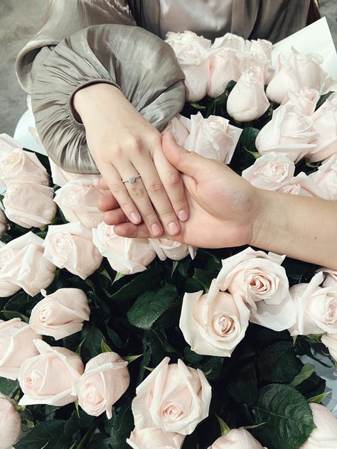 #yes #isaidyes #engagement #couple Yes Aesthetic, Baby Tumblr, Love In Islam, I Said Yes, Love Pictures, Engagement Couple, Aesthetic Photography, I Said, Instagram Story